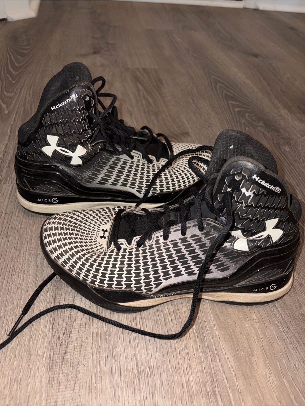 Under Armour Men’s Black & Gray Basketball Shoes